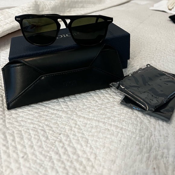 Dior Sunglasses - Picture 2 of 6